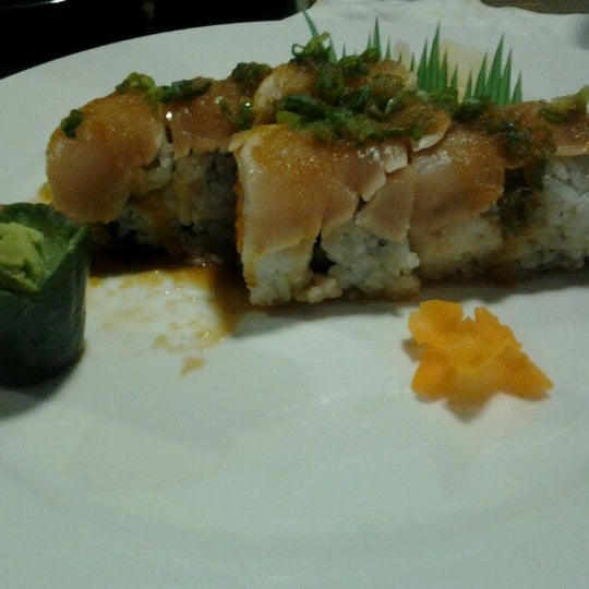 5/14/2012에 Monique S.님이 Ah-So Sushi &amp; Steak Restaurant에서 찍은 사진