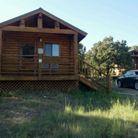 Foto diambil di Zion Ponderosa Ranch Resort oleh Deborah E. pada 6/7/2012
