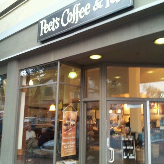 Photo taken at Peet&#39;s Coffee &amp; Tea by Alex I. on 3/20/2012