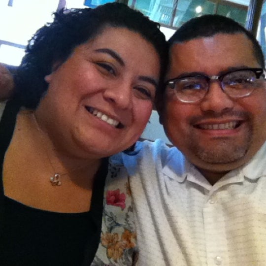 Photo taken at Chili&#39;s Grill &amp; Bar by Juan G. on 4/8/2012