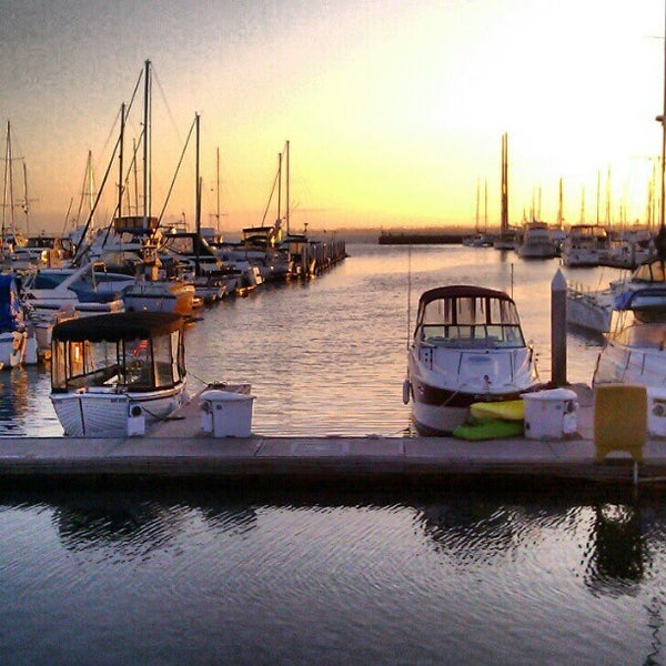 รูปภาพถ่ายที่ Chula Vista Marina โดย Michael B. เมื่อ 9/1/2012