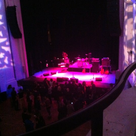 Foto scattata a The Jefferson Theater da Shaun M. il 4/7/2012