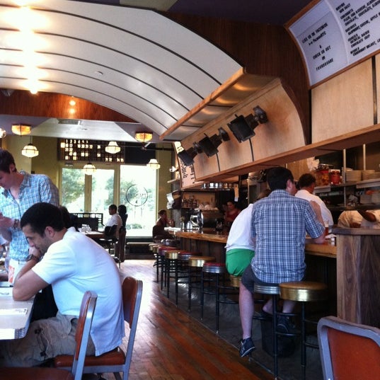 7/29/2012 tarihinde Russell F.ziyaretçi tarafından Palmer&#39;s Bar &amp; Grill'de çekilen fotoğraf
