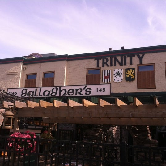 Photo taken at Trinity Three Irish Pubs by Bart W H. on 5/12/2012