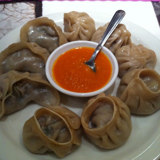 Foto scattata a Himalayan Flavors da Brittany K. il 2/22/2012