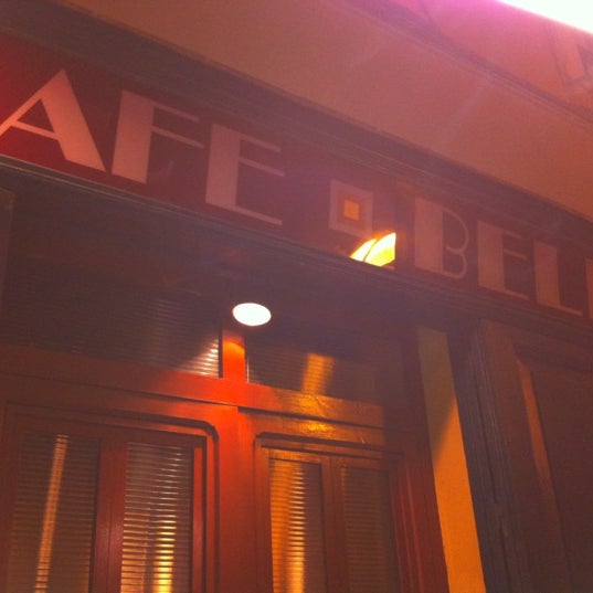 2/28/2012にJaime S.がCafé Belénで撮った写真