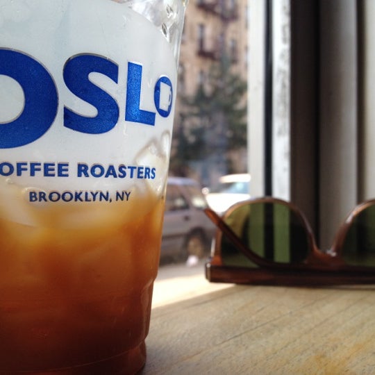 Foto tirada no(a) Oslo Coffee Roasters por David P. em 8/3/2012