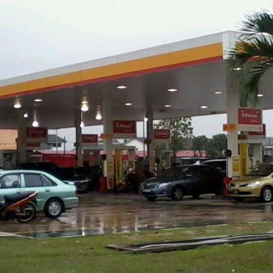 3/6/2012 tarihinde AnGeLoziyaretçi tarafından Shell'de çekilen fotoğraf