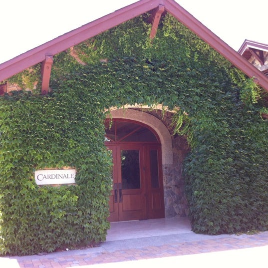 6/17/2012にCarver J.がCardinale Estate Wineryで撮った写真