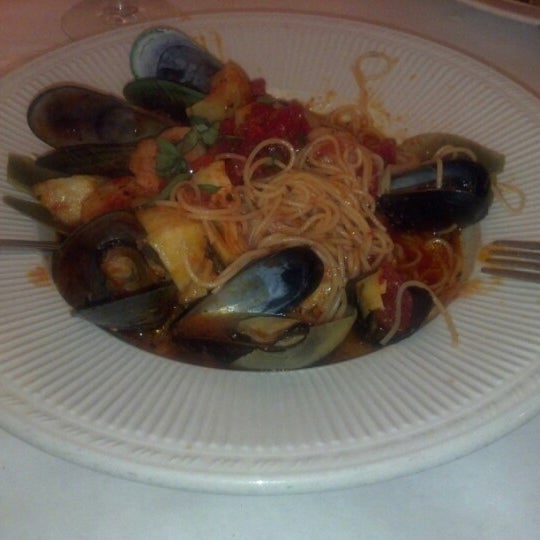 Photo taken at Rosa&#39;s Italian Restaurant by Marek M. on 8/26/2012