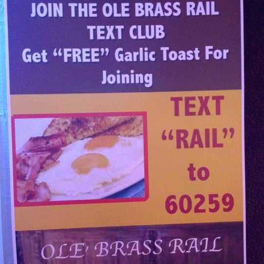 Снимок сделан в Ole Brass Rail пользователем The battery guy B. 2/17/2012