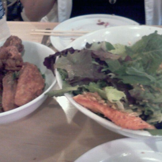 รูปภาพถ่ายที่ Sakaya Kitchen โดย Adam C. เมื่อ 5/21/2012