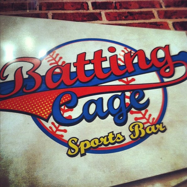 รูปภาพถ่ายที่ Batting Cage Sports Bar โดย Jeremy D. B. เมื่อ 9/7/2012