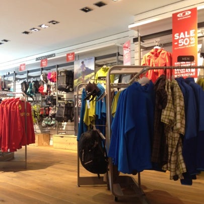Salomon on sale concept store