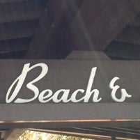6/1/2012 tarihinde Scott T.ziyaretçi tarafından La Jolla Beach and Tennis Club'de çekilen fotoğraf