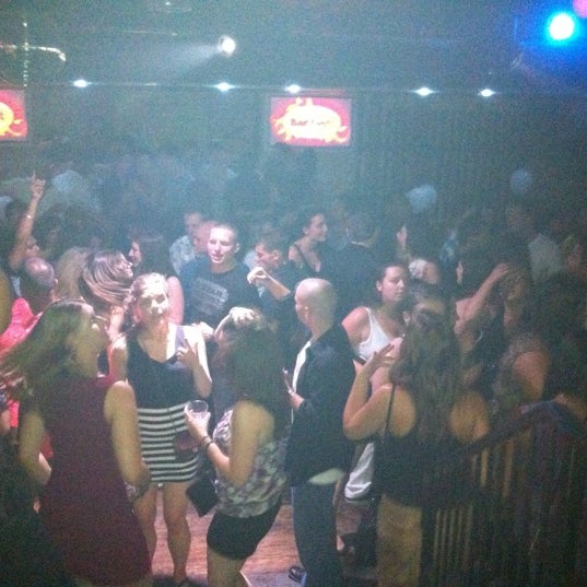 Foto scattata a Cake Nightclub da Lee il 8/26/2012