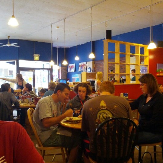 Foto tirada no(a) Alexa&#39;s Cafe por DRB em 6/16/2012