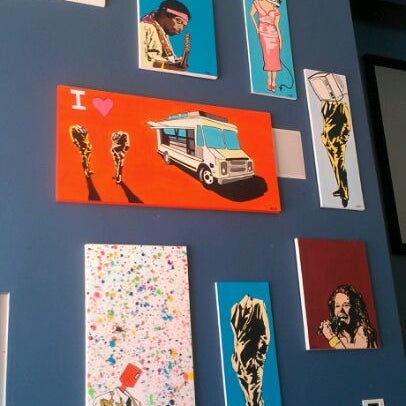 Foto tomada en 144 King Art Cafe  por Holden el 5/25/2012