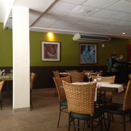 6/13/2012에 Lelex B.님이 Limone Restaurante e Café에서 찍은 사진