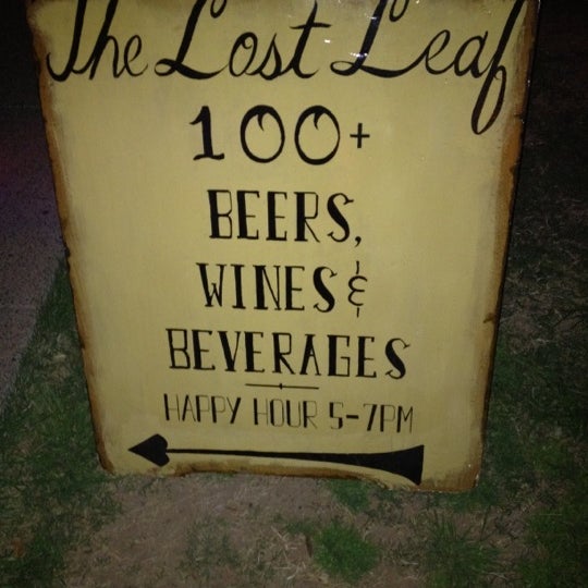 Foto diambil di The Lost Leaf oleh David M. pada 2/18/2012