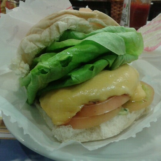 Photo taken at Twin Burger by Rica P. on 6/15/2012