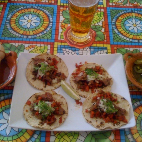 5/14/2012에 Pavel S.님이 Tacos El Paisa Prague에서 찍은 사진