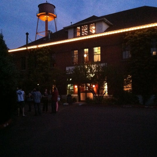 McMenamins Edgefield Hotel in Troutdale