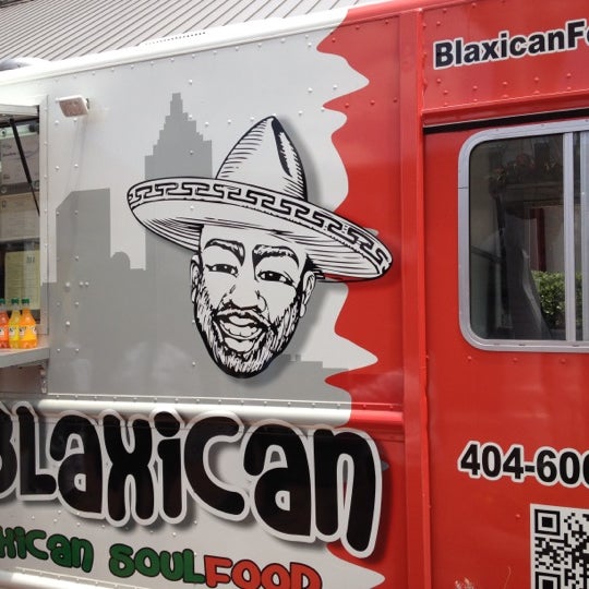 6/13/2012 tarihinde Giggles M.ziyaretçi tarafından Food Truck Wednesday at Underground Atlanta'de çekilen fotoğraf