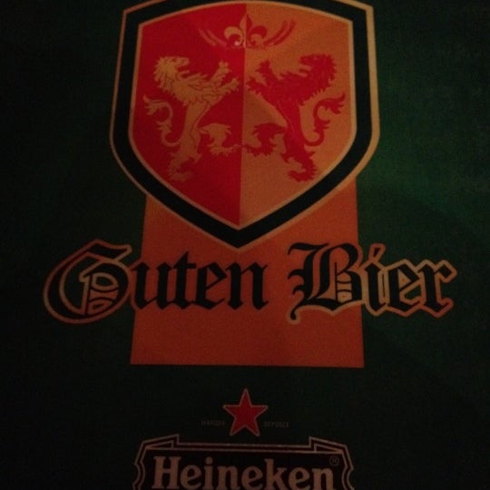 รูปภาพถ่ายที่ Guten Bier โดย Daiana M. เมื่อ 7/1/2012