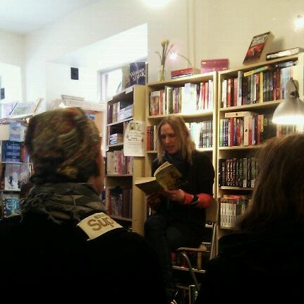 3/31/2012 tarihinde Sandra S.ziyaretçi tarafından The English Bookshop'de çekilen fotoğraf