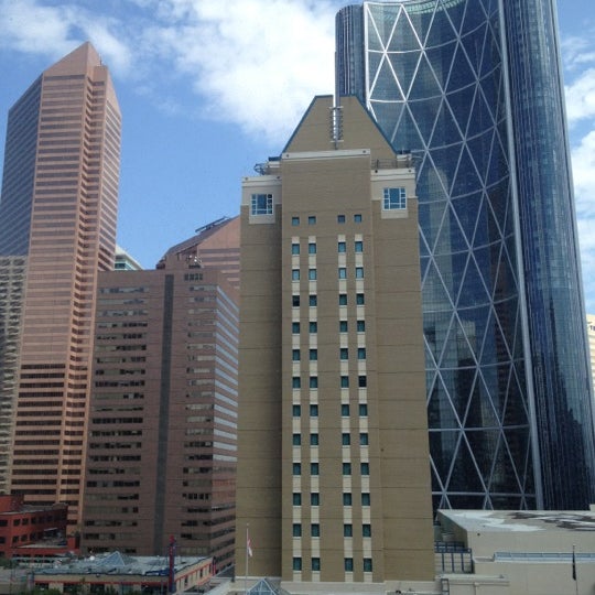 Снимок сделан в Calgary Marriott Downtown Hotel пользователем Roderick W. 7/12/2012
