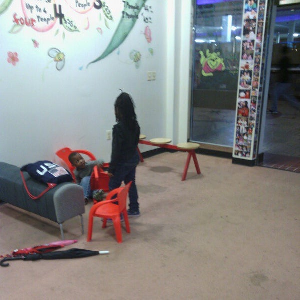 5/7/2012에 Tavon C.님이 Security Square Mall에서 찍은 사진