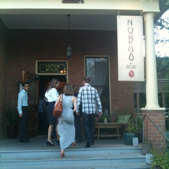 4/27/2012 tarihinde Allen C.ziyaretçi tarafından Nobuo at Teeter House'de çekilen fotoğraf
