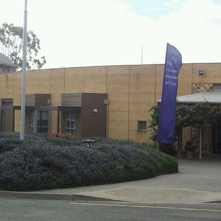 McLaren Vale & Fleurieu Visitor Information Centre - Main Rd.