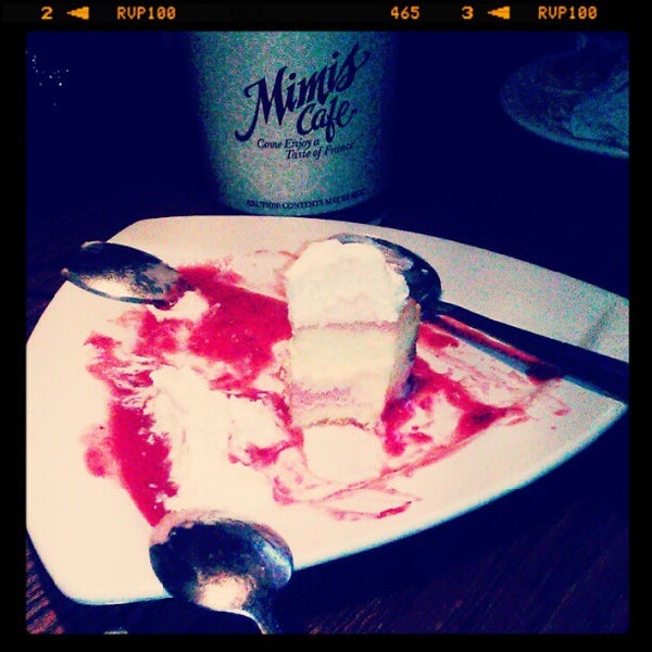 Das Foto wurde bei Mimi&#39;s Cafe von Torrey N. am 8/11/2012 aufgenommen