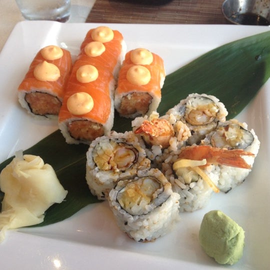 Снимок сделан в SUteiShi Japanese Restaurant пользователем Jessie G. 8/13/2012
