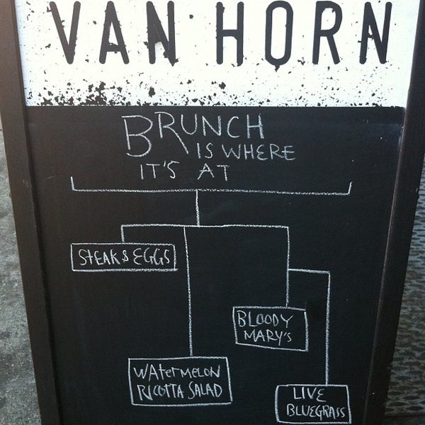 รูปภาพถ่ายที่ Van Horn Restaurant โดย Dave M. เมื่อ 9/9/2012