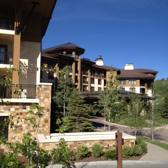 Photo taken at Viceroy Snowmass by Garrett Y. on 6/8/2012