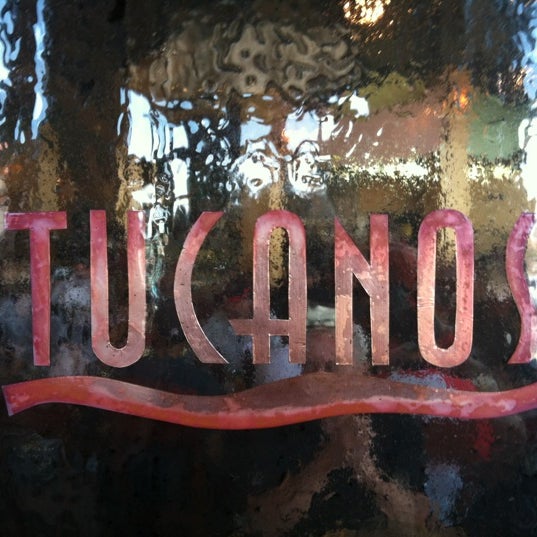 7/30/2012 tarihinde Joy B.ziyaretçi tarafından Tucanos Brazilian Grill'de çekilen fotoğraf