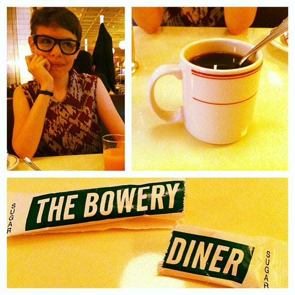 9/3/2012 tarihinde Joel G.ziyaretçi tarafından The Bowery Diner'de çekilen fotoğraf