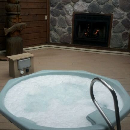 Photo taken at Oasis Hot Tub Gardens by Konnie on 2/23/2012