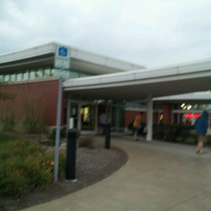 9/7/2012 tarihinde Terri T.ziyaretçi tarafından Middle Ridge Service Plaza (Westbound)'de çekilen fotoğraf