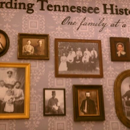 3/15/2012 tarihinde Linda N.ziyaretçi tarafından East Tennessee History Center'de çekilen fotoğraf