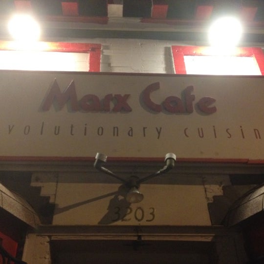 Foto tomada en Marx Cafe  por Dannon R. el 4/15/2012
