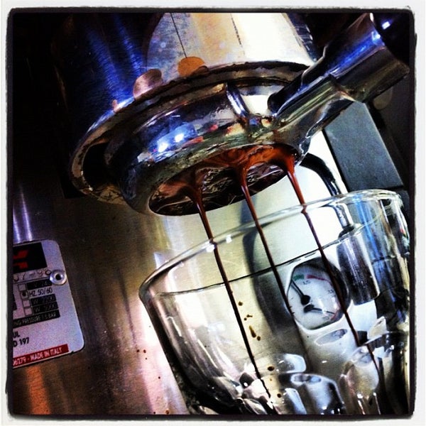 8/10/2012にBlanchard&#39;s C.がBlanchard&#39;s Coffee Co. Roast Labで撮った写真