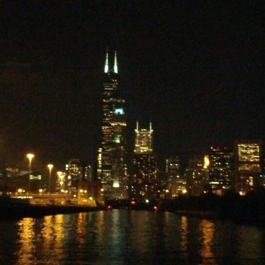 Foto tirada no(a) Chicago Line Cruises por Miles T. em 9/13/2012