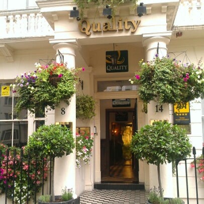 Foto tirada no(a) Mercure London Hyde Park Hotel por Katrina G. em 9/7/2012