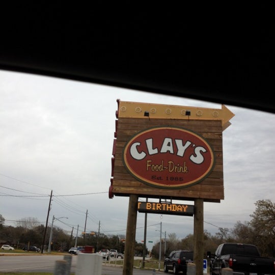 รูปภาพถ่ายที่ Clay&#39;s Restaurant โดย Jason J. เมื่อ 2/25/2012