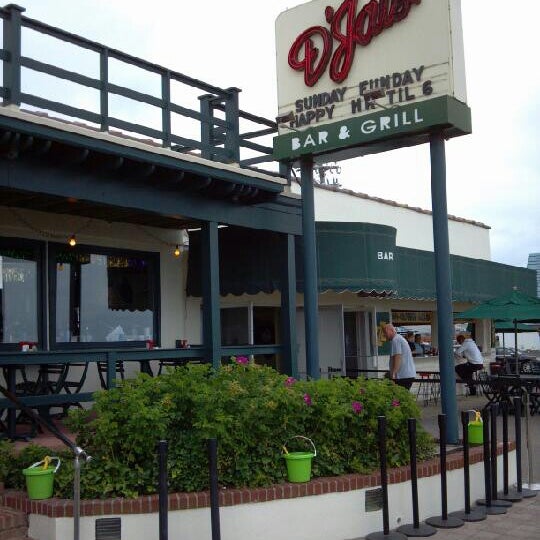 6/17/2012에 Donald H.님이 D&#39;Jais Oceanview Bar &amp; Cafe에서 찍은 사진