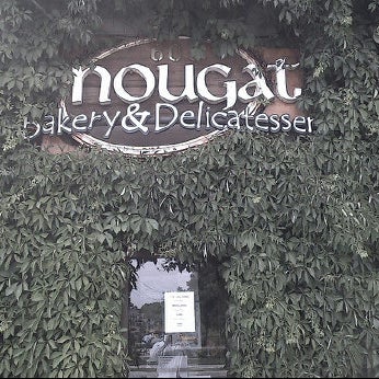 6/16/2012 tarihinde U Z.ziyaretçi tarafından Nougat Bakery And Delicatessen'de çekilen fotoğraf